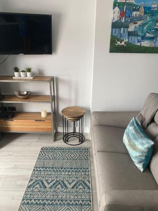 Luxury Mumbles View Studio Apartment Суонси Экстерьер фото